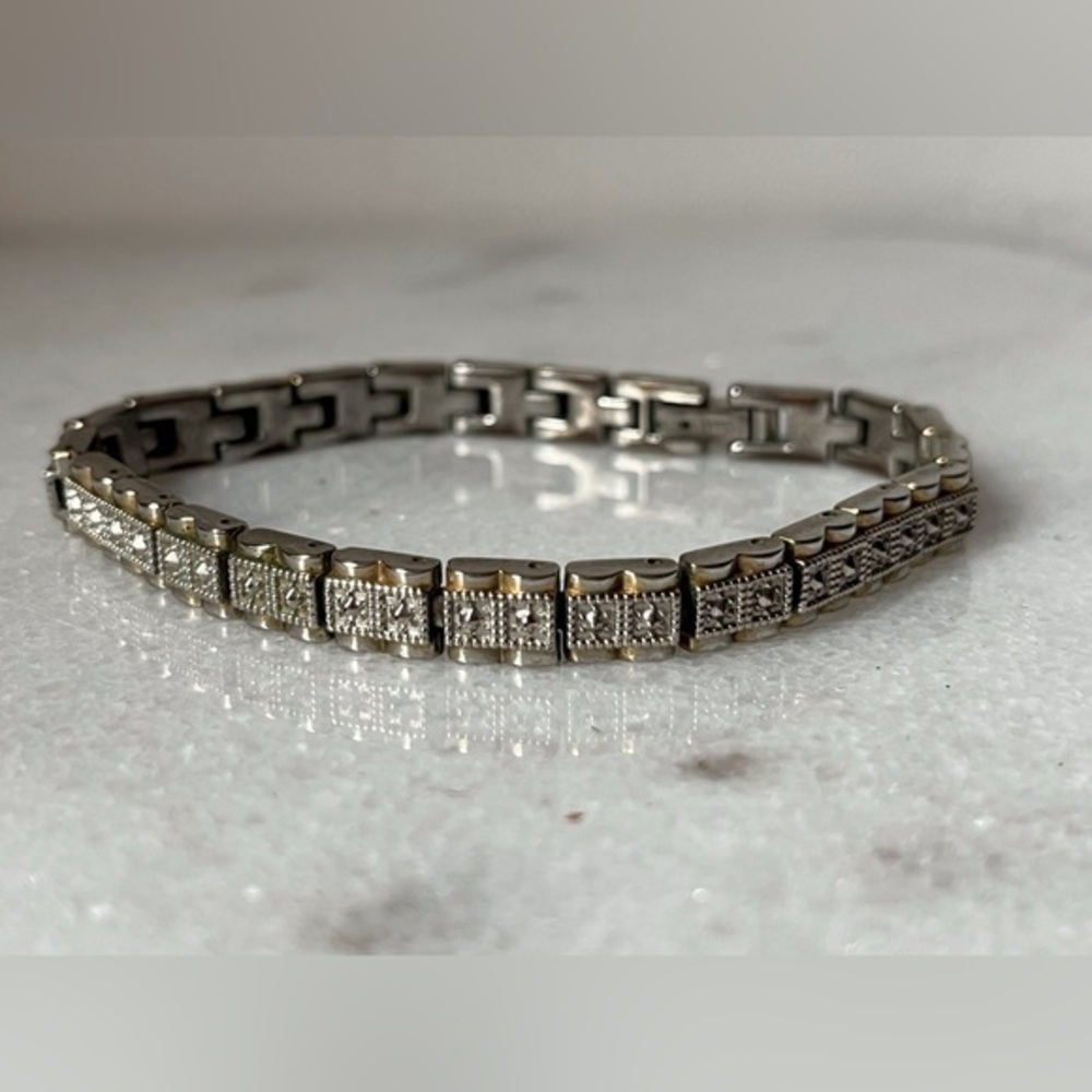 Silver unisex bracelet